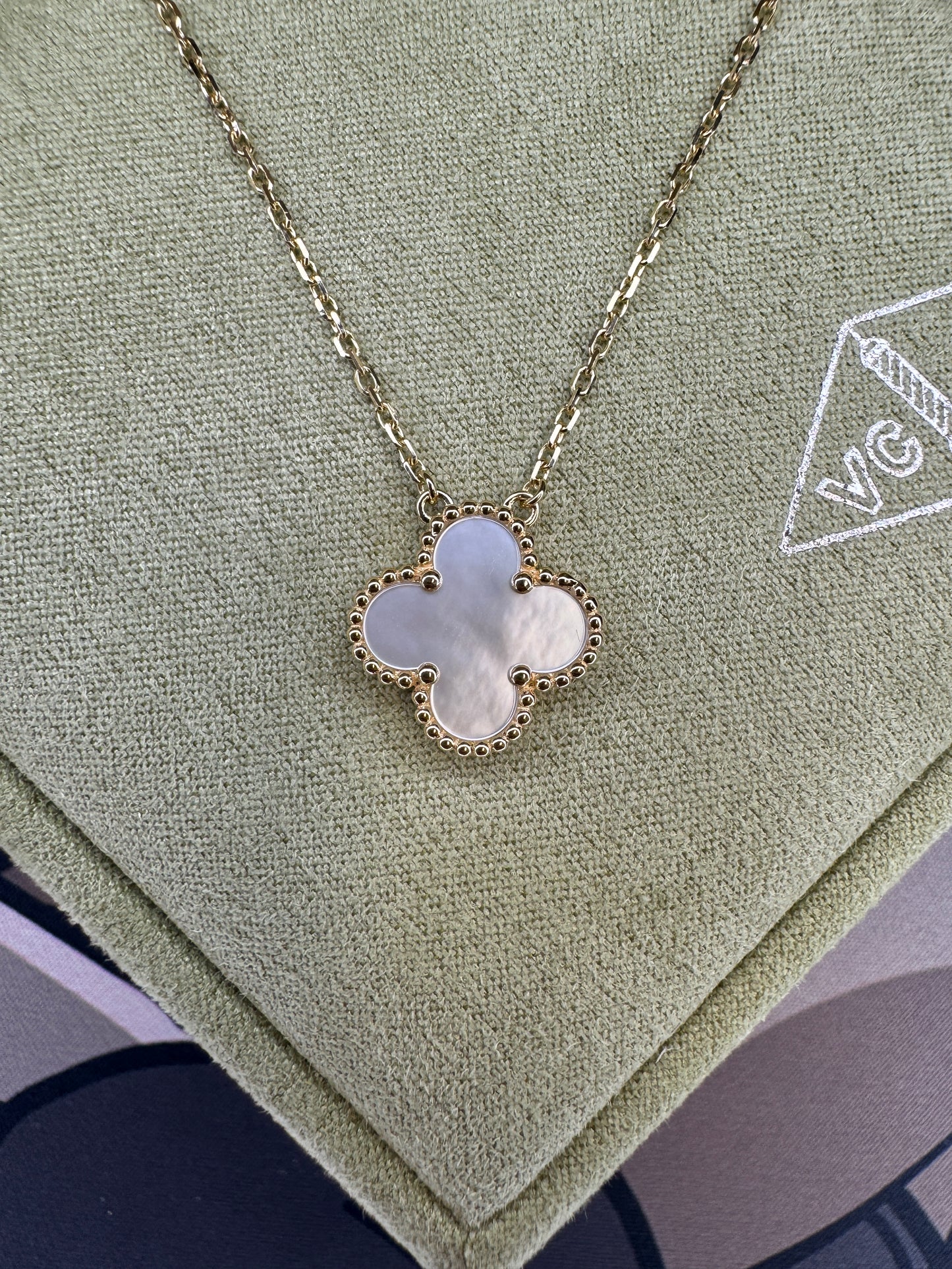 18kt Van Cleef & Arpels Alhambra inspired Necklace
