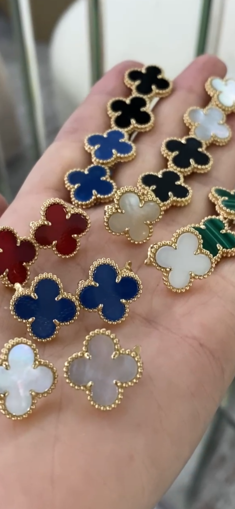 18kt Van Cleef & Arpels Medium Earrings