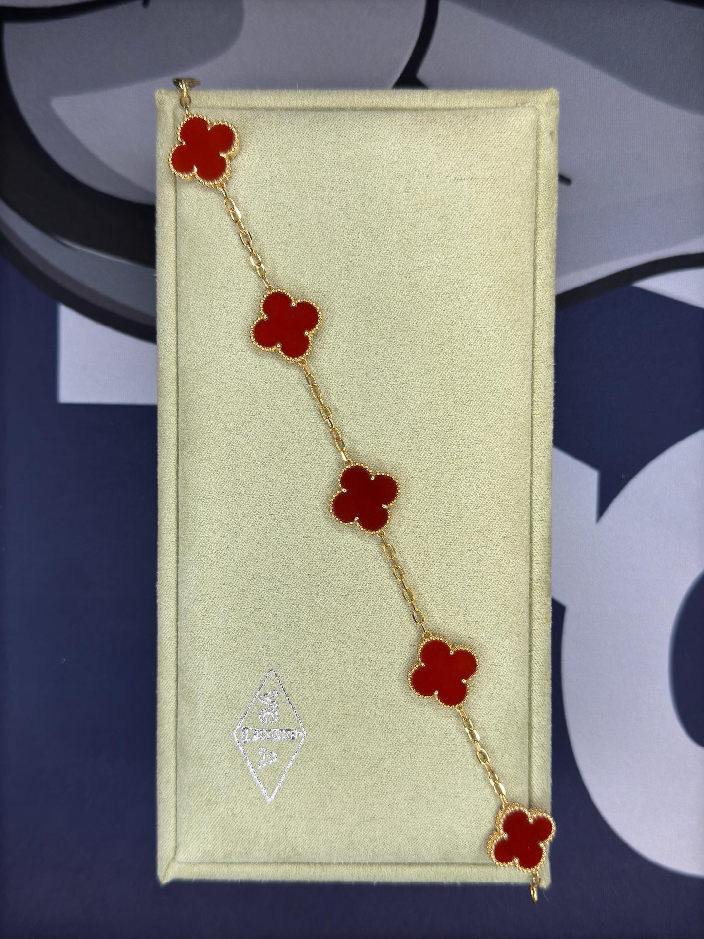 18kt Van Cleef & Arpels Alhambra inspired Bracelet