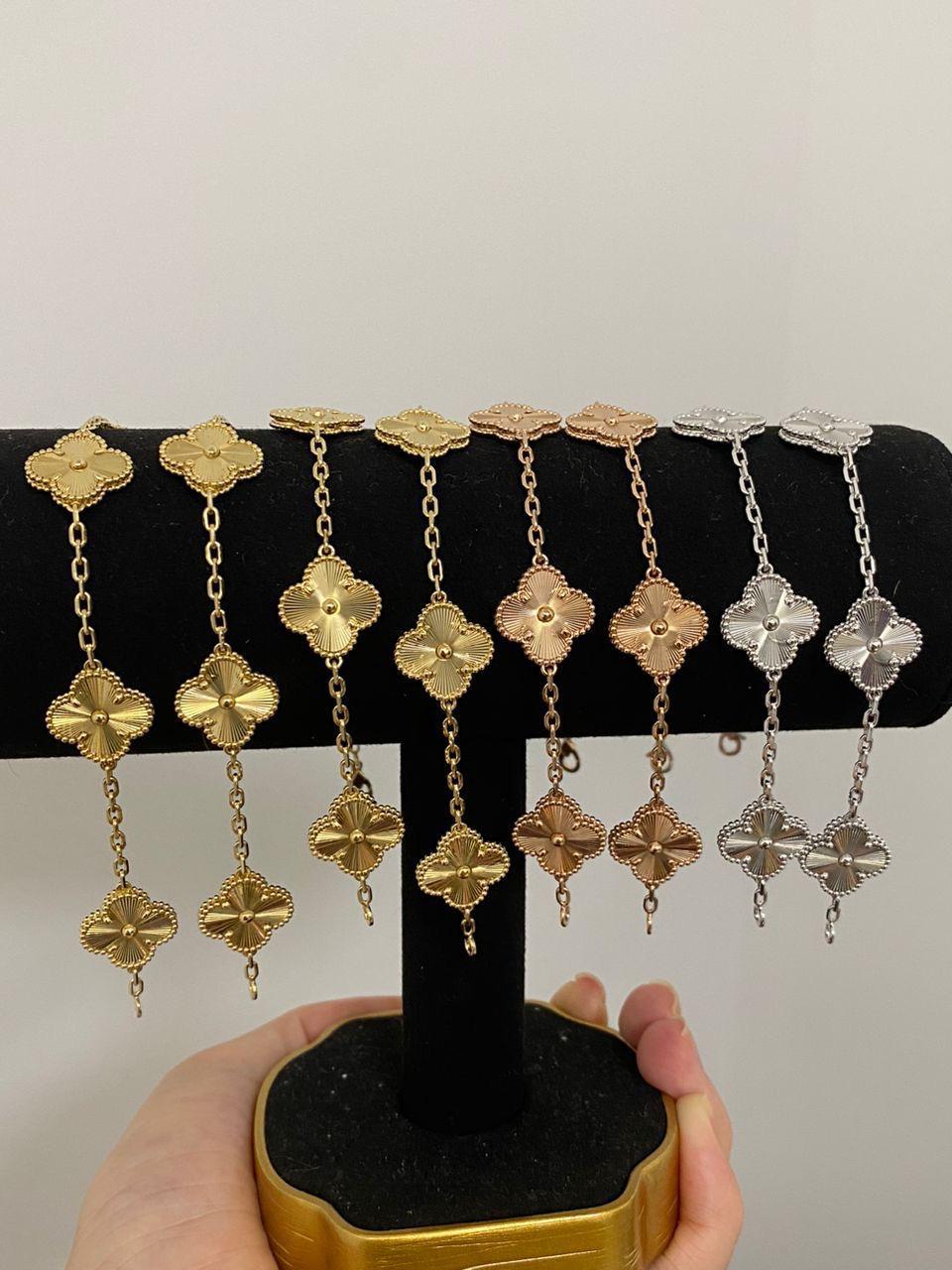 18kt Van Cleef & Arpels Alhambra inspired Bracelet