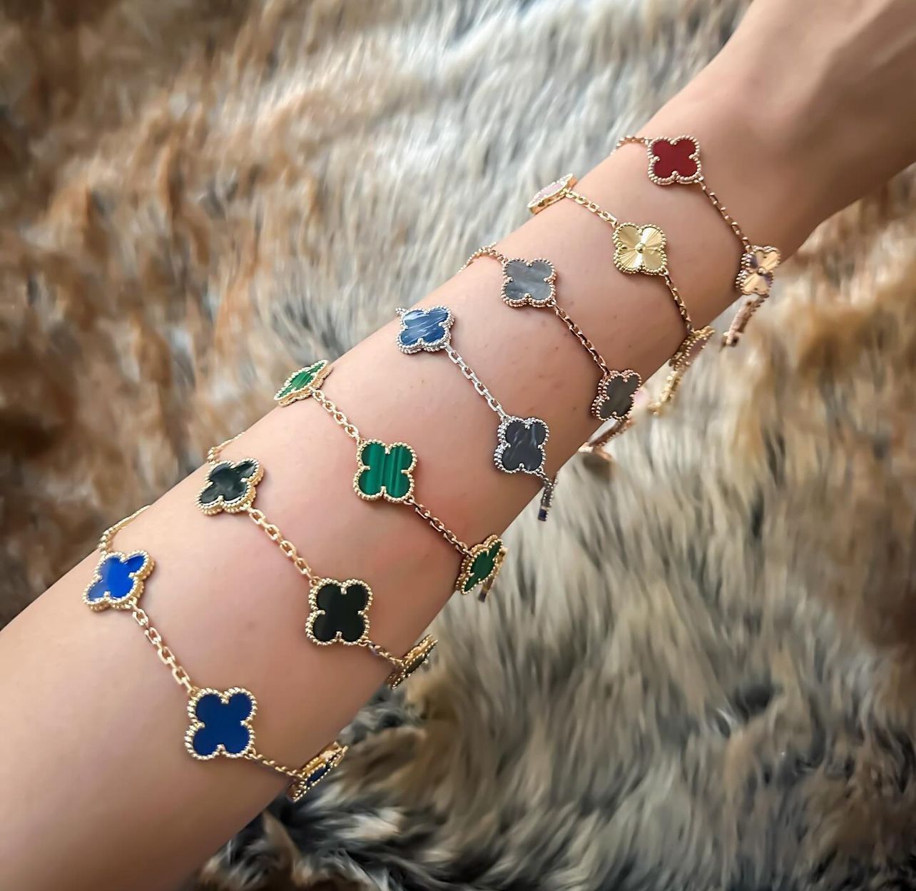 18kt Van Cleef & Arpels Alhambra inspired Bracelet
